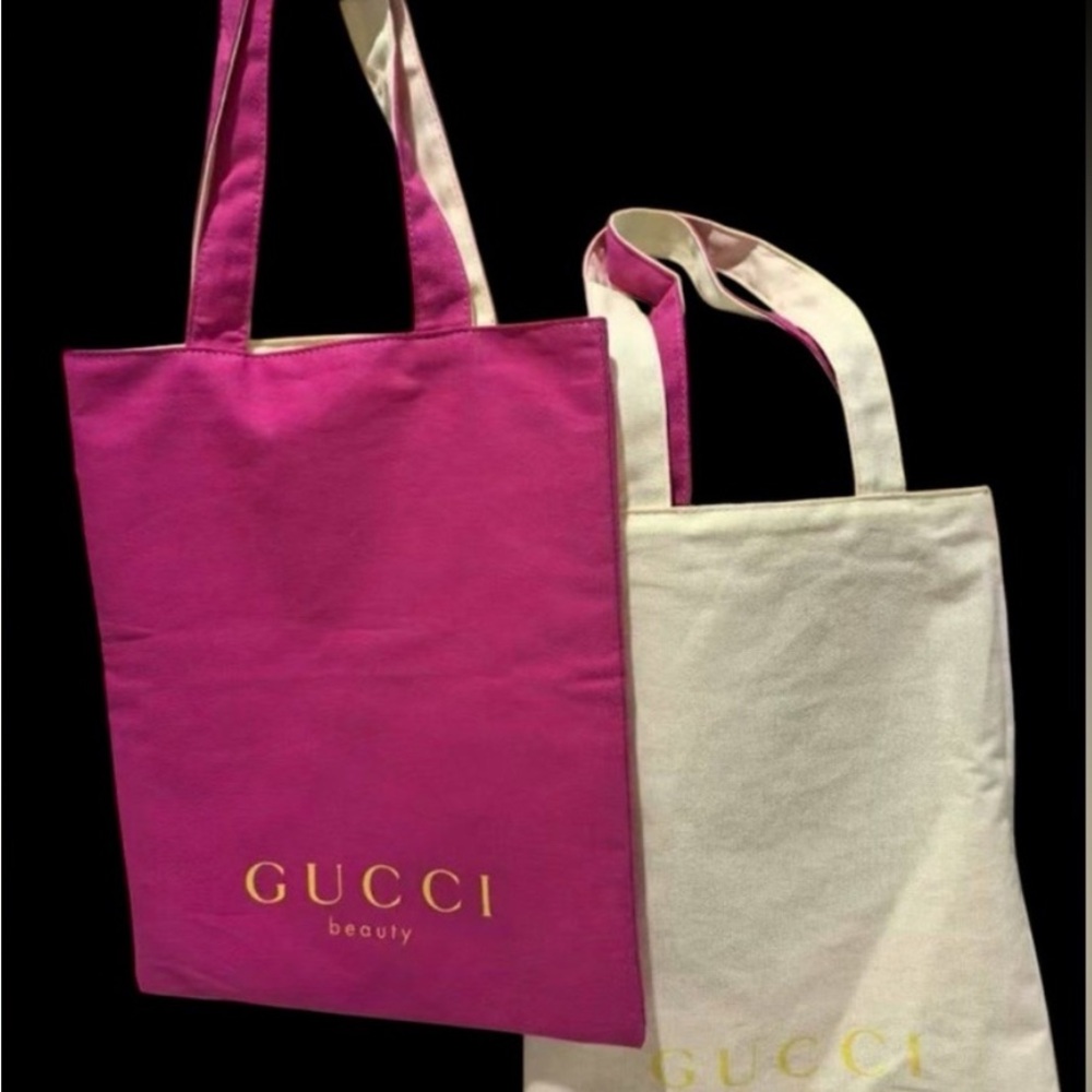 💎RARE VIP GUCCI BEAUTY💎 Fuchsia and Ivory Reversible Tote Bag